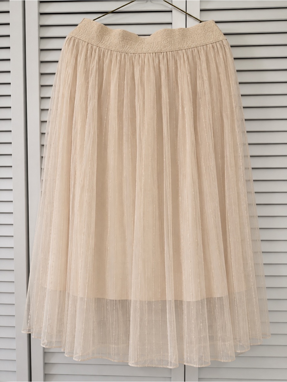 Metro Wear Cream Midi Pleated Chiffon Skirt